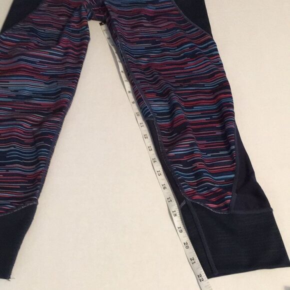 Athleta Navy Tight Striped Legging Crop Yoga size ST - Picture 3 of 16